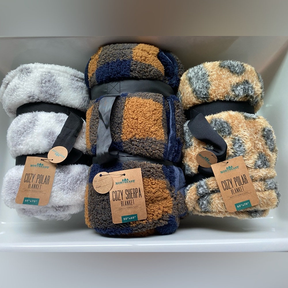 NWT NORTHEAST OUTFITTERS BUNDLE Polar Sherpa Blankets Bundle of 3, Portable